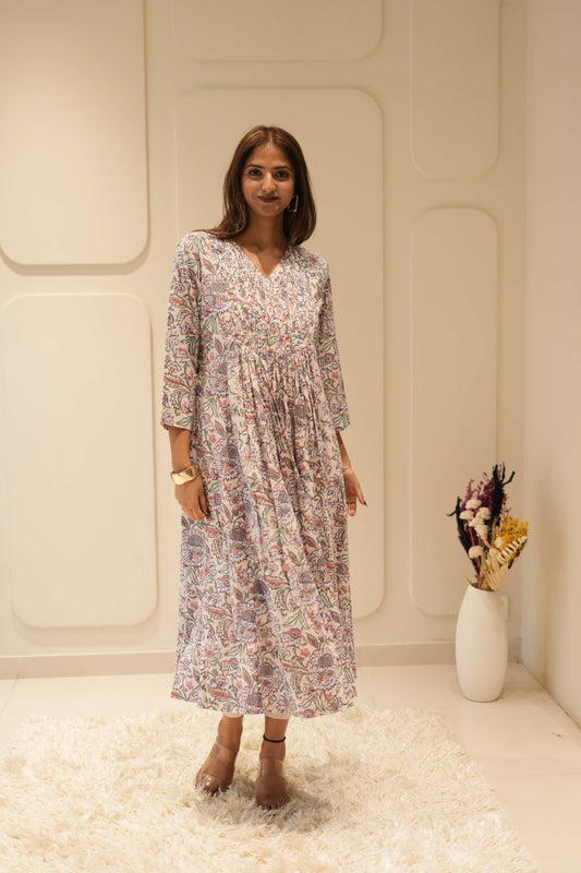 Ivory Floral Pintuck Anarkali Kurta