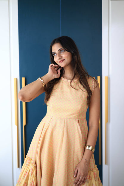 Midi Peach Tiered